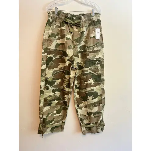 Pilcro Brand New Women’s Anthropologie by: Camo Paperbag Pants Size: Medium