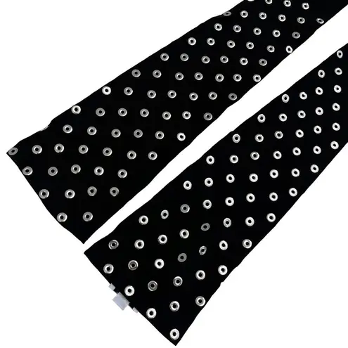 ALAÏA Eyelet Gloves in Noir & Argent Black Size 8