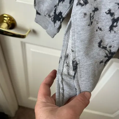 Vintage Havana Oversized Rhinestone Skull Graphic Abstract-Print Pullover Size S