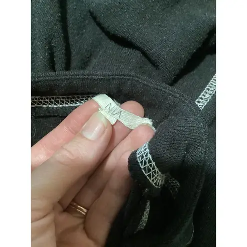 NIA Pullover Shirt Womens Medium Cropped Henley Long Sleeve Contrast Stitch Top Black