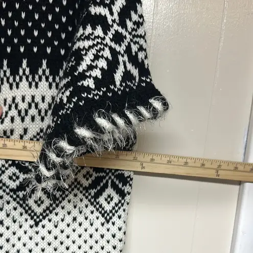 Westbound Petites Cardigan Sweater Wrap Shrug Fuzzy Fringe Womens