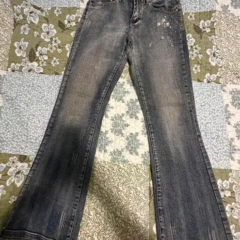 L.A. Blues vintage y2k distressed flare jeans with rhinestone details. Size 6