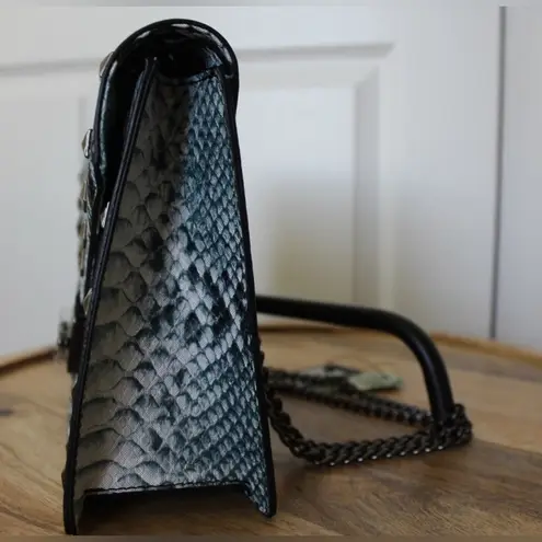 Badgley Mischka | Light Blue Vegan Leather Crossbody Purse