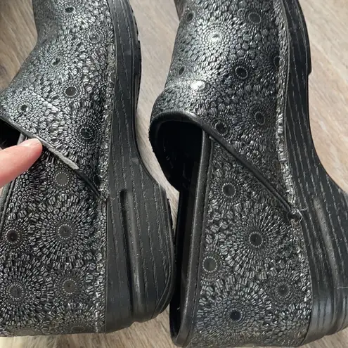 Dansko Clogs Size 10.5-11