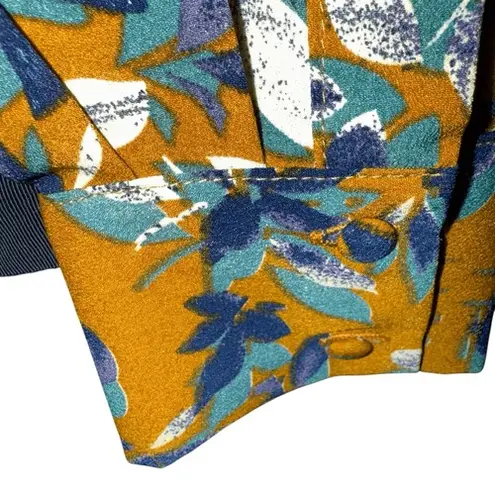 SMART AND JOY Floral and Leaf Motif V