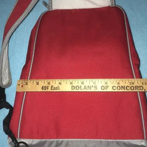 Gap 𝅺 sling bag red gray one main pocket, one mesh pocket with bungee cord area - Image 9