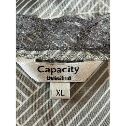 Capacity Unlimited Gray Spiderweb Like Design Lace Trim Wrap Satin Feel XL Top