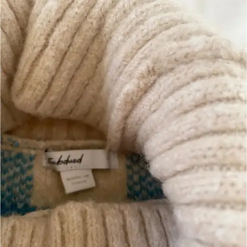 blue and beige cream knit gingham Subdued sweater medium