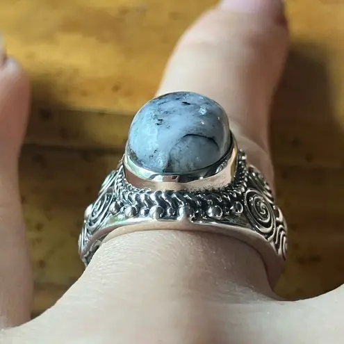 Genuine White Buffalo Sterling Silver Artistic Ring Size 6 Black