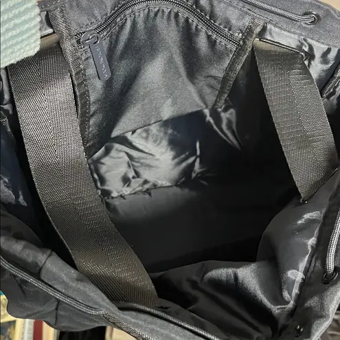 Beyond Yoga NWOT  Convertible Gym Bag Backpack Black