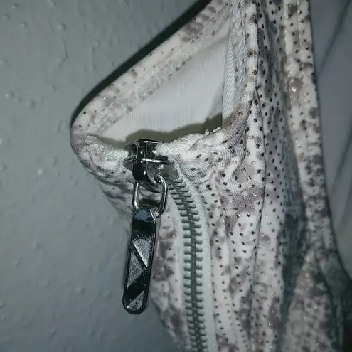 Carmen Marc Valvo 10 Snake Zip Sides One Piece Swim Suit in White