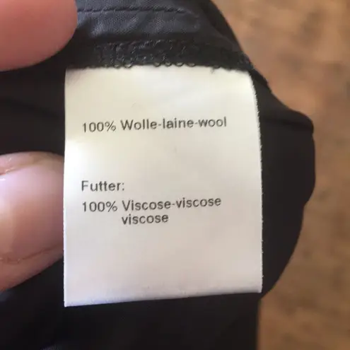 Akris Punto linen business casual luxe elevated basics skirt