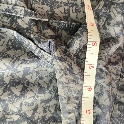 Duluth Trading Co. Dark Blue Floral Print Go