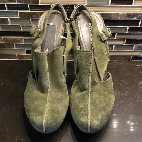 Miss Robertson moss suede wood platform heels Green Size 9.5