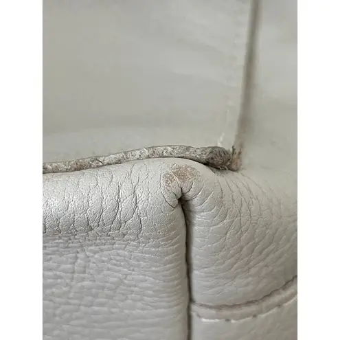 CALMA 1600 Leather Pebbled White Crossbody Bag – Minimalist Soft Leather