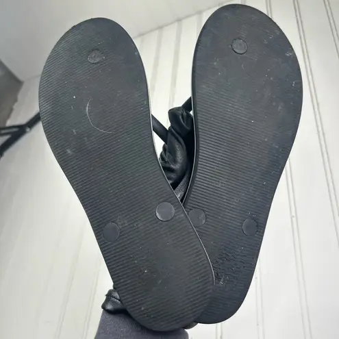 Abercrombie & Fitch  Black Flip Flop Sandals Women’s Size 9