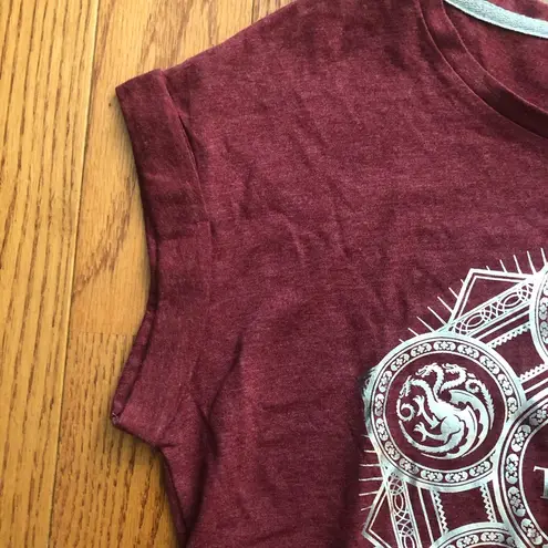 Game of Thrones RARE Crew Neck Graphic TShirt Cherry Burgundy Women’s Size M NWT Red Size M
