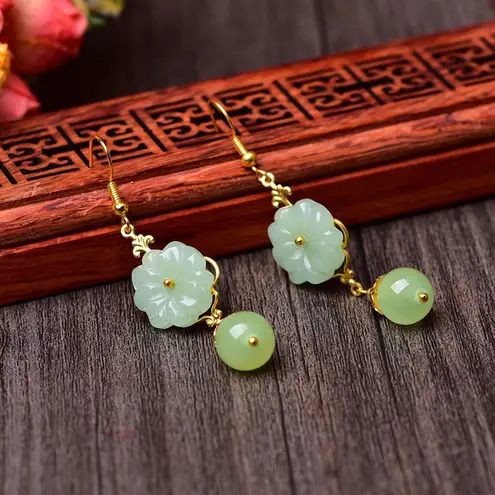 18K Gold Plated Green Agate Flower Dangle Drop Earrings for Women,Flower Earring