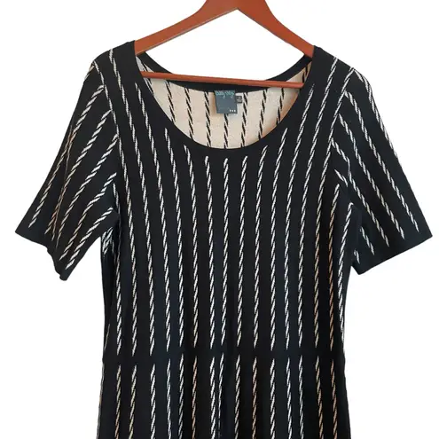 Gabby Skye Women Sweater Dress 1X Black Tan Stripe Swing Hem Trendy Office
