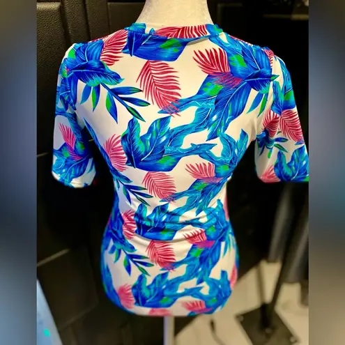 One Piece NWOT Pink & Blue Leaves/ Zip Up Front /Half Sleeve Swimsuit Size:Small