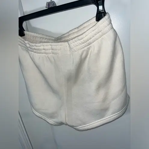 Streetwear Society NWT Creme Beige Fleece Lined Stretchy Shorts Sz Small Petite