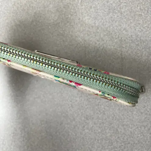 Lounge Fly Star Wars Wallet Mandalorian Grogu Valentine Hearts Vegan Faux Leather