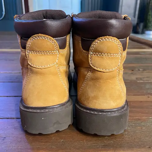 Timberland  Women's Nellie Chukka Leather Ankle Boots in Wheat - Sz 8.5 🧡🎀