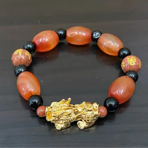 Handmade Natural Agate Carnelian Stone Pi Xiu Fengshui Lucky Stretch Bracelet