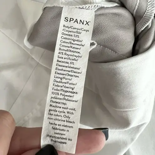 Spanx  On The Go‎ Silver Linings Slim Straight High Rise Pants White Size Medium