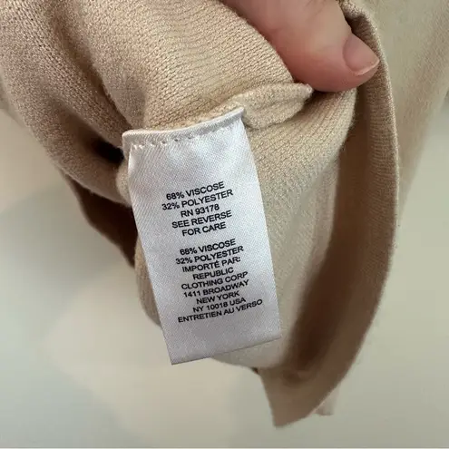 Elie Tahari Cream White Floral Puff Sleeve Short Sleeve Soft Knit Sweater Size M