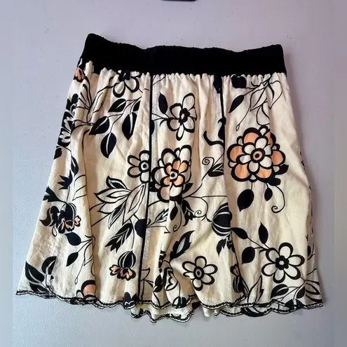 Black and White Bubble Mini Skirt with Ruffles Size 6