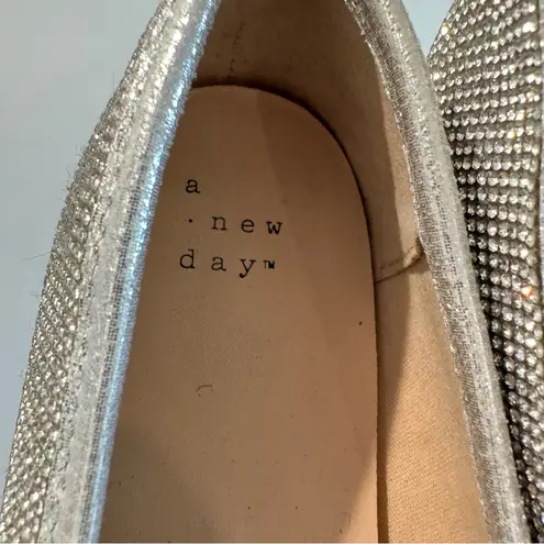 A New Day  Laurel Silver Rhinestone Loafers Size 7