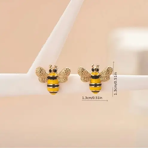 Boutique Elegant Gold and Black Bee Earrings
