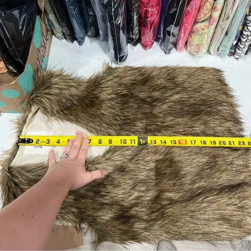 Jack by BB Dakota  Vest Castleton Faux Fur Sleeveless Festival Boho Retro