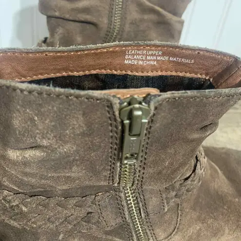 Born Ouvea Slight Slouch Distressed Brown Leather Ankle Booties Size 8