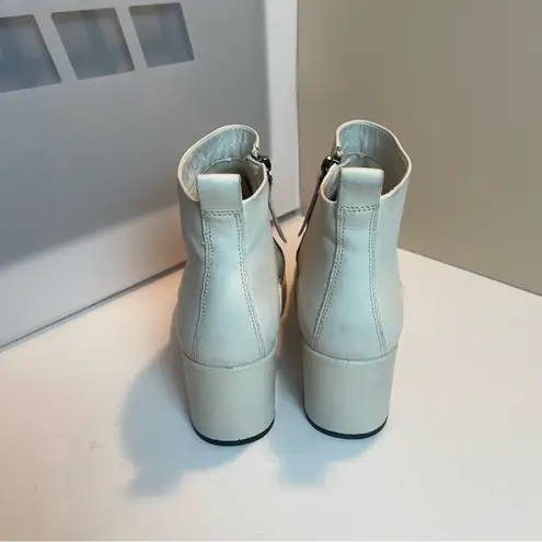 Ecco Shape Sculpted Motion 35 Women’s Sz 8.5 Cream Leather Platform Ankle Boots