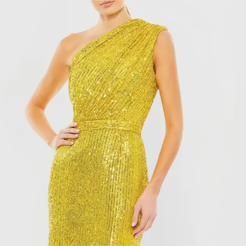 Mac Duggal NEW Ieena for Yellow Sequined Ruched One Shoulder Gown Size 2 Goddess