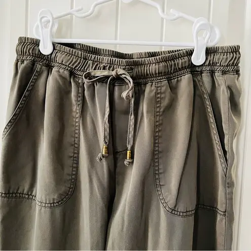 Thread and Supply  size small olive green pull on joggers draw string elastic waist