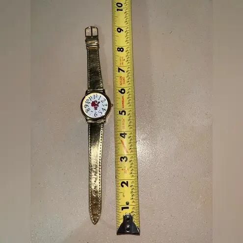 None NWOT Christmas Santa Gold Metallic Watch