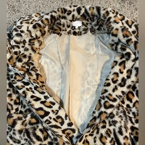 Entro  cheetah leopard animal print fuzzy zip up jacket - medium