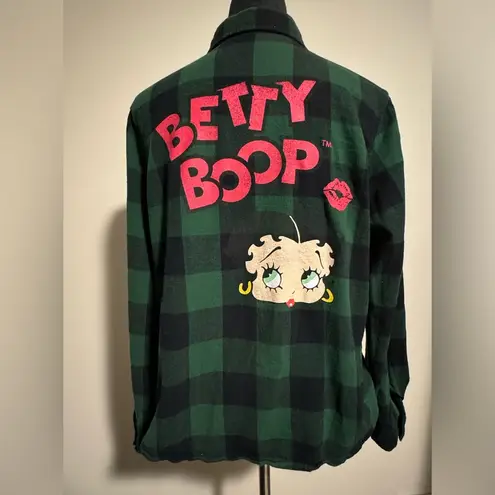 Betty Boop EUC  Green and Black Plaid Button Down Flannel with pocket size small