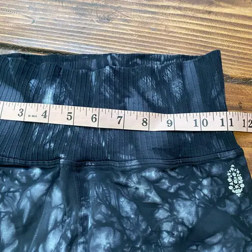 Free People  Movement Good Karma 7/8 Tie Dye Leggings Size Small