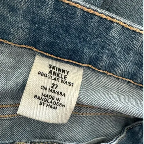 H&M  SZ 27 skinny ankle distressed jeans