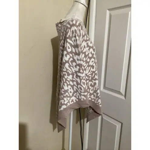 Barefoot Dreams Poncho Womens One Size CozyChic Ultra Lite Knit Animal Pullover