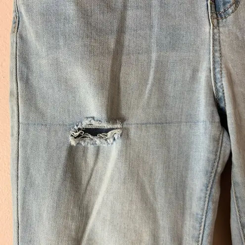 RSQ  light wash ripped skinny jeans size 3