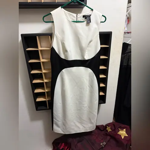 Mod office dress flattering hourglass Black Size 8