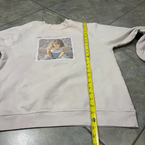 Taylor Swift 1989 Taylor's Version Sweatshirt Women's Graphic Birds Sz L Artist - Image 9