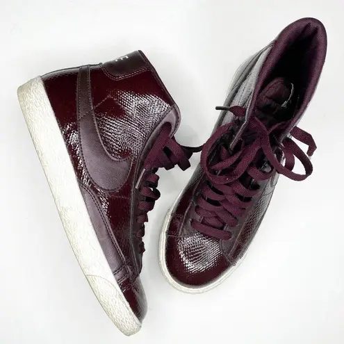 Nike  Blazer Mid Premium Leather Sneaker Bordeaux Snakeskin 685225 600 Women's 7