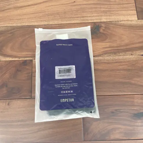 EMPETUA Scoop Neck Cami Black Size Medium 90 Nylon 10 Spandex Seamless