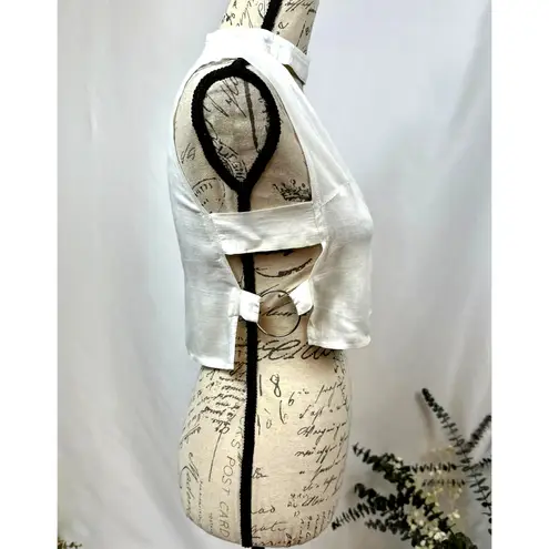 Charms Fashion Choker Crop Top V